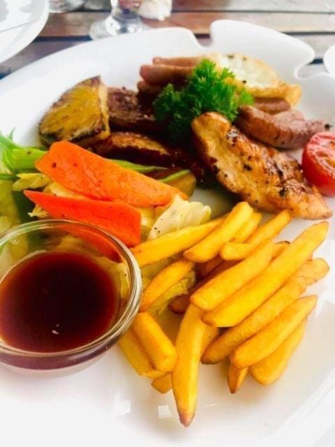Freedom Inn 尼甘布 外观 照片